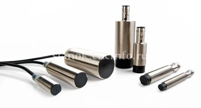 Компактный цилиндрический датчик OMRON E2B