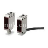 Компактный прямоугольный датчик OMRON E3ZM